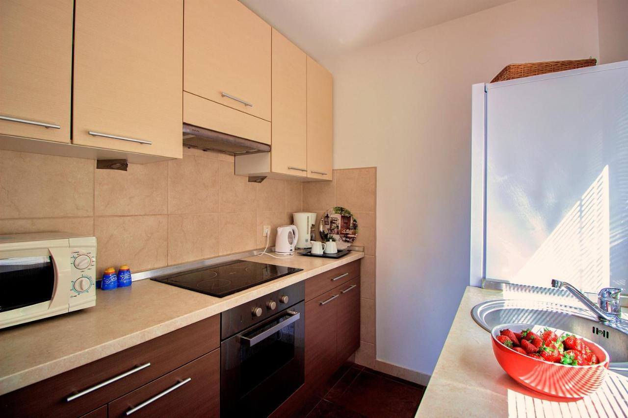 Sandy Beach Apartments Duce Ngoại thất bức ảnh